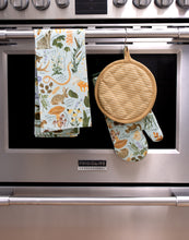Load image into Gallery viewer, Flora and Fauna Pot Holder Set
